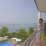 Hotel Unico By Dori 3*