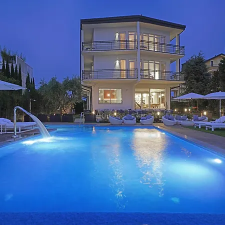 Unico By Dori Hotel 3*